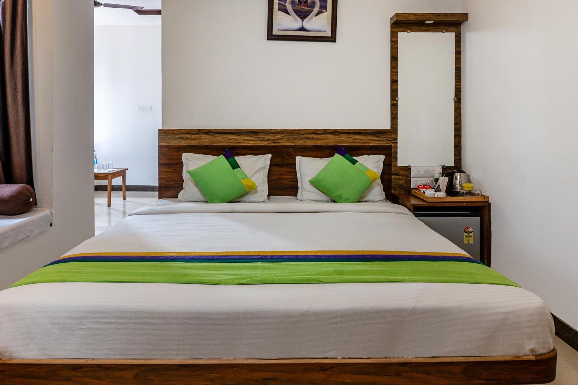 Hotel Treebo Spirit Residency à Udaipur Extérieur photo