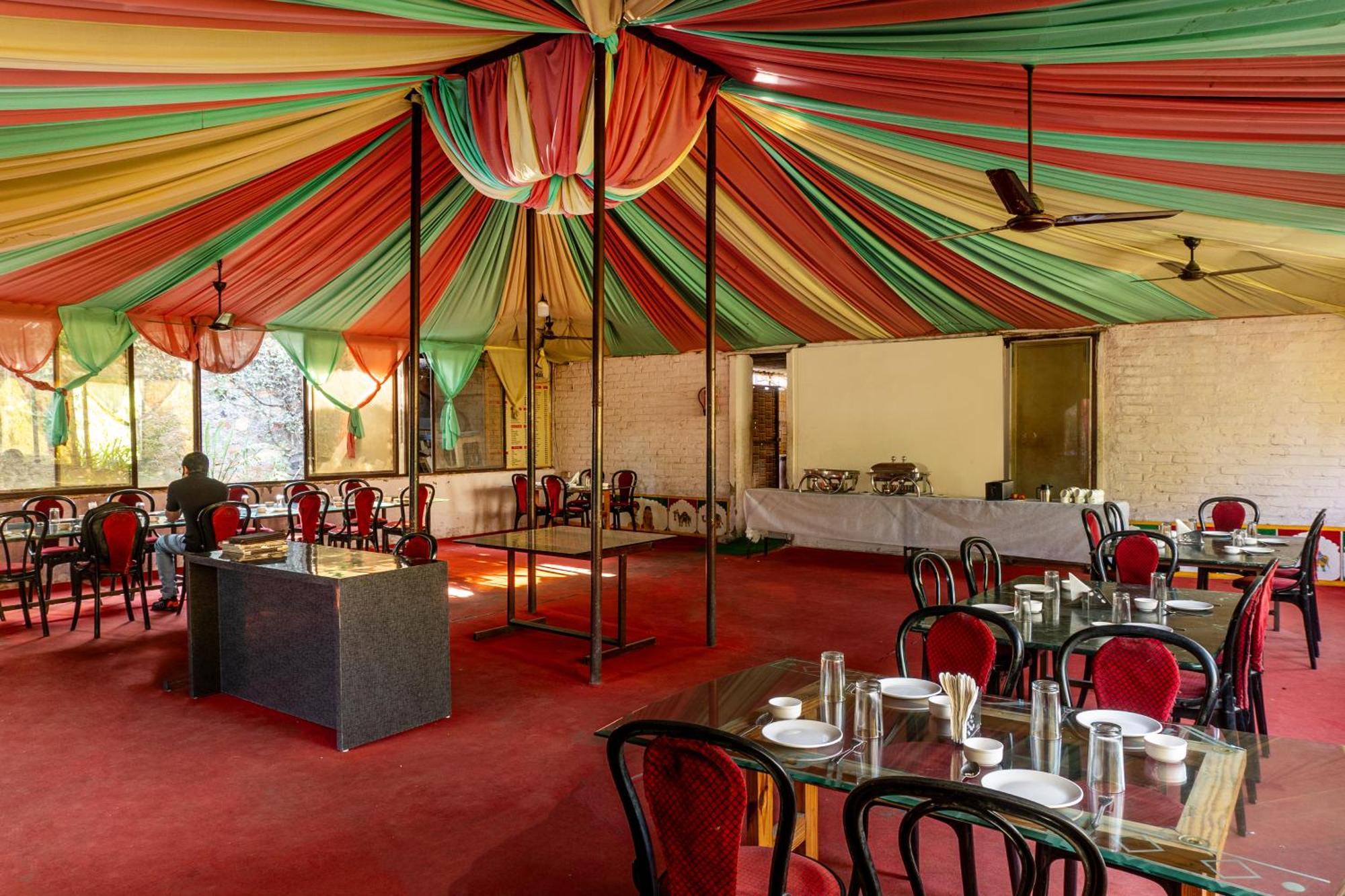 Hotel Treebo Spirit Residency à Udaipur Extérieur photo